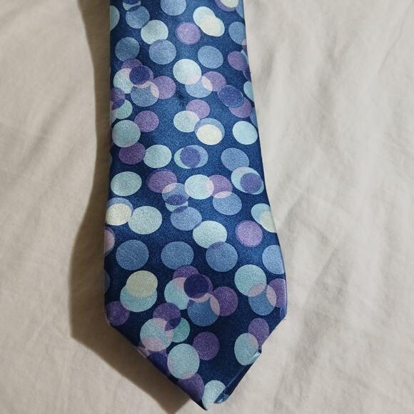 Ted Baker London 100% Imported Silk Hand Tailored in the U.S.A. Tie Blue Circles - Picture 9 of 9